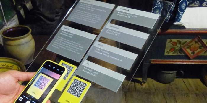 Mit QR-Codes die Ausstellungen im Volkskundemuseum neu entdecken