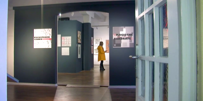 Finissage im Volkskundemuseum zur Ausstellung „Magische Quadrate. Buchstaben- und Zahlenspiele“