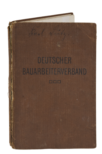 kleines braunes Büchlein mit der Aufschrift Deutscher Bauernverband